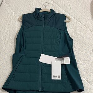 Lululemon Athletica down for it all vest in Dark Teal